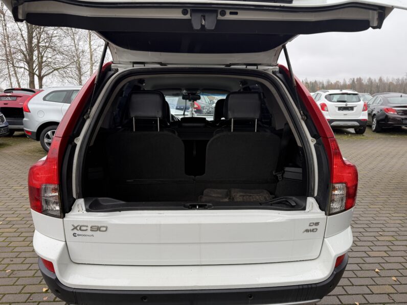 
								VOLVO XC90 pilns									