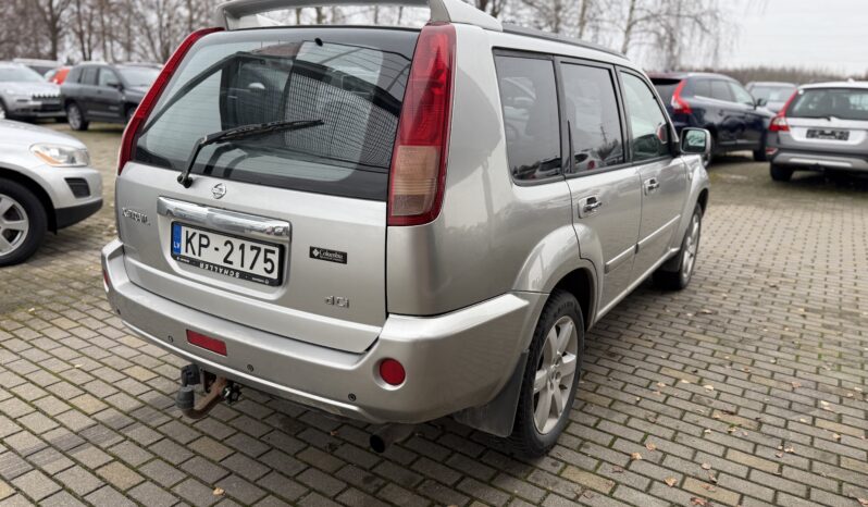 
								NISSAN XTRAIL pilns									