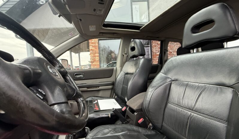 
								NISSAN XTRAIL pilns									