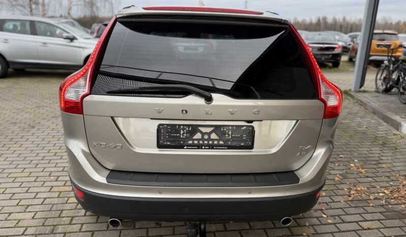 
								VOLVO XC60 pilns									