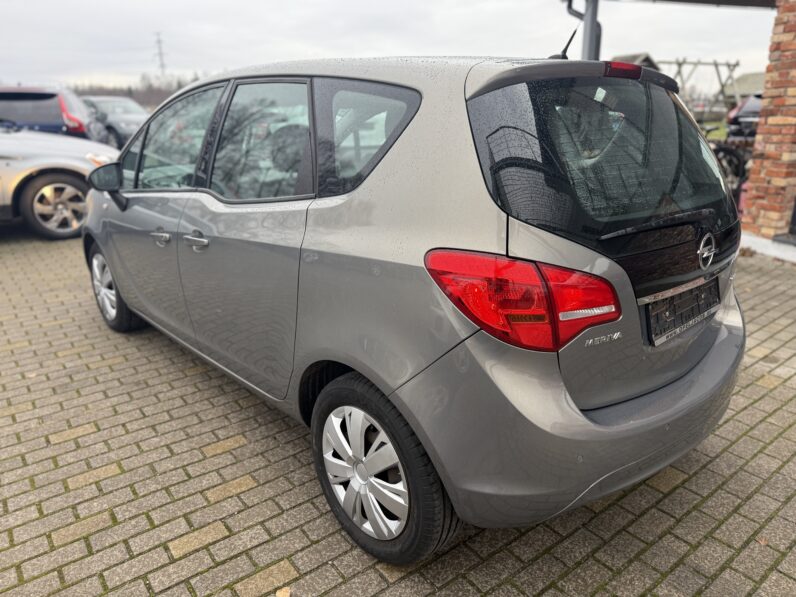 
								OPEL MERIVA pilns									