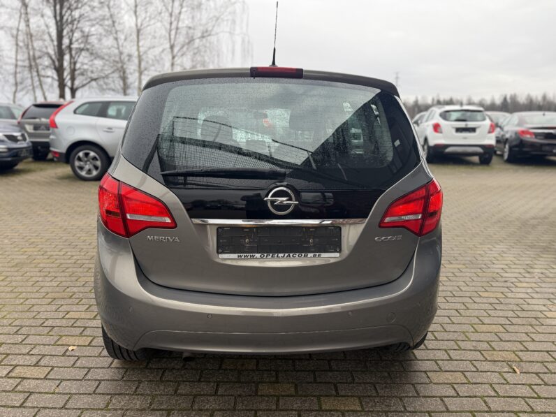 
								OPEL MERIVA pilns									