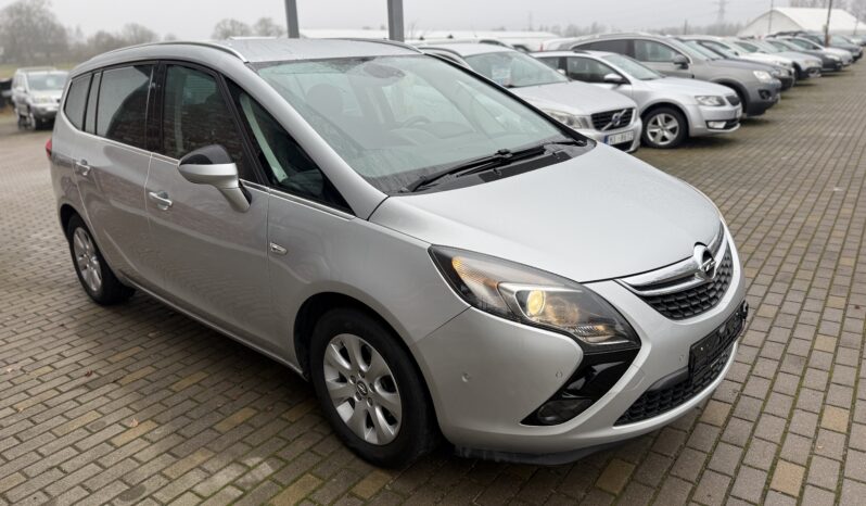 
								OPEL ZAFIRA pilns									