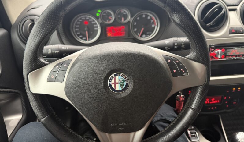 
								ALFA ROMEO MITO pilns									