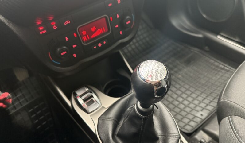 
								ALFA ROMEO MITO pilns									