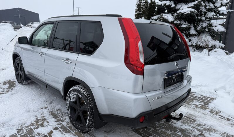 
								NISSAN XTRAIL pilns									