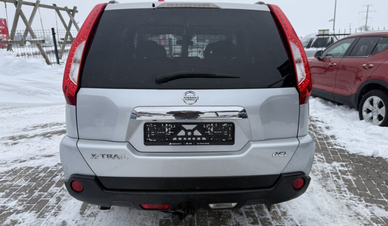 
								NISSAN XTRAIL pilns									