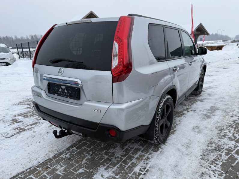 
								NISSAN XTRAIL pilns									
