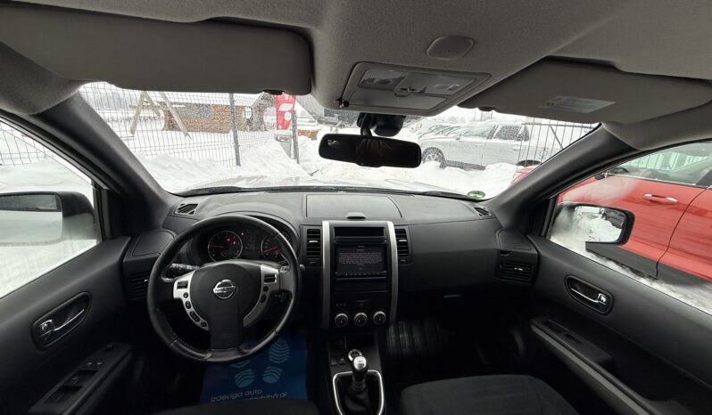 
								NISSAN XTRAIL pilns									