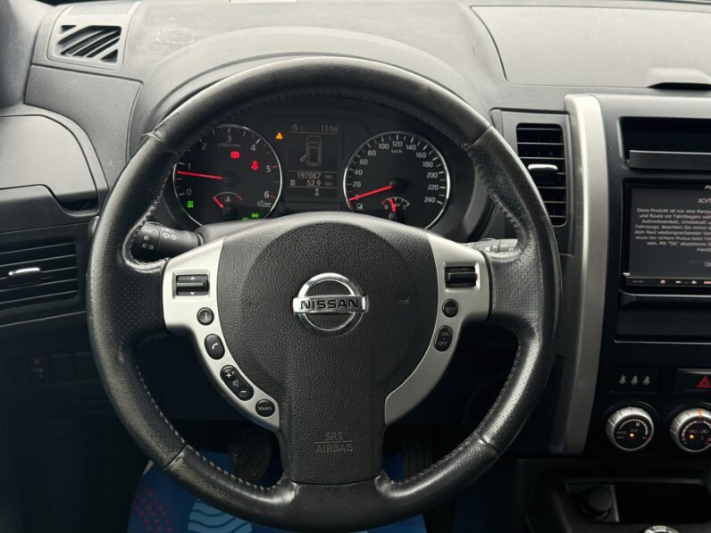 
								NISSAN XTRAIL pilns									