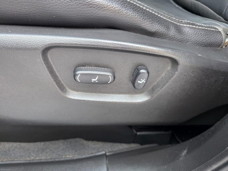 
								CHEVROLET CAPTIVA pilns									