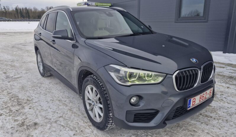 
								BMW X1 pilns									