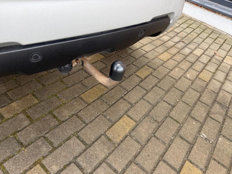
								DACIA DUSTER pilns									
