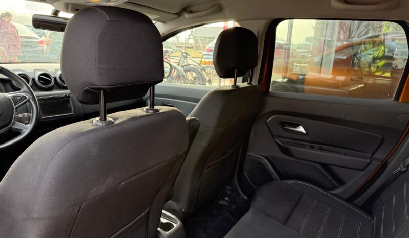 
								DACIA DUSTER pilns									
