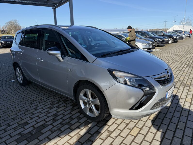 
								OPEL ZAFIRA TOURER pilns									