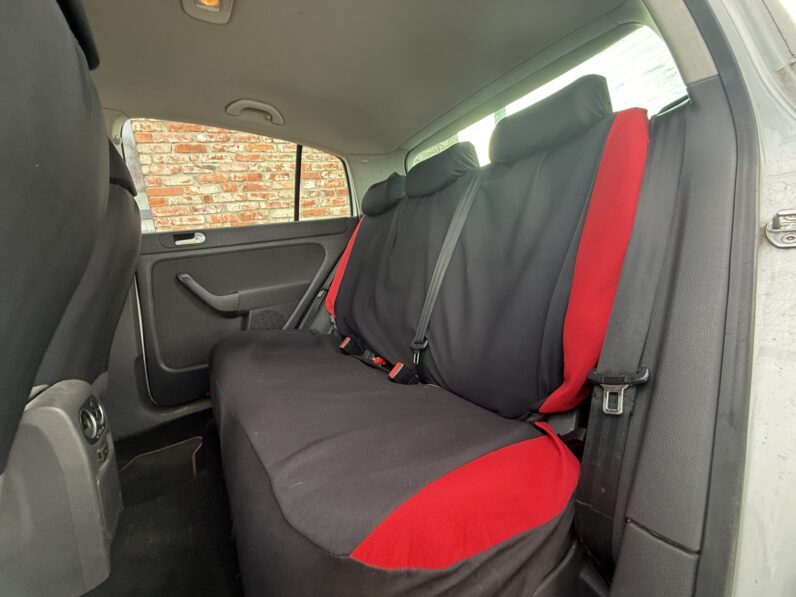 
								VW GOLF PLUS pilns									