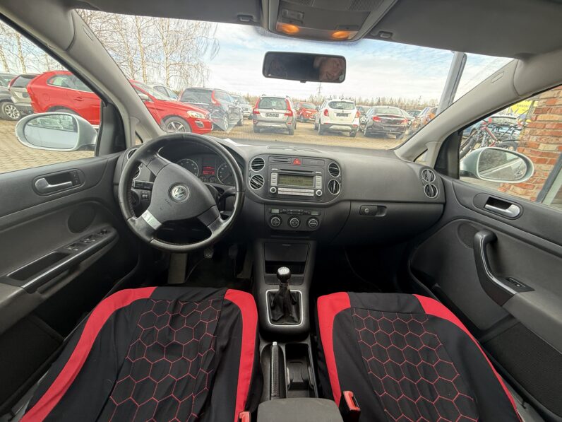 
								VW GOLF PLUS pilns									