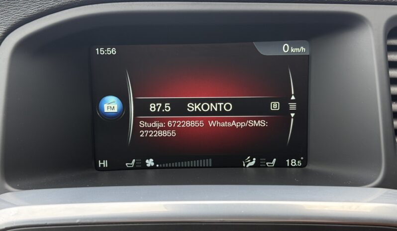 
								VOLVO V60 pilns									