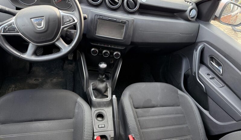 
								DACIA DUSTER pilns									