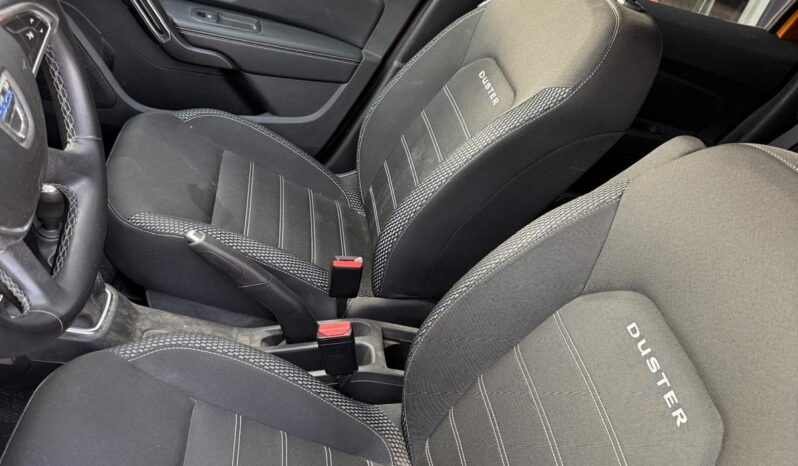 
								DACIA DUSTER pilns									