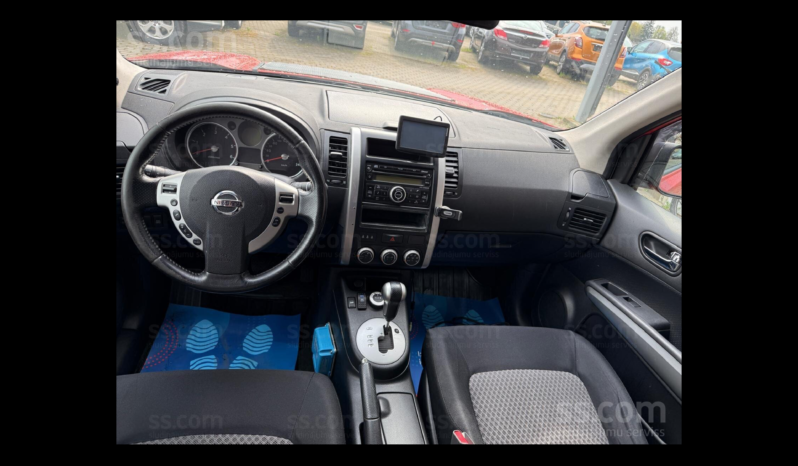 
								NISSAN X-TRAIL pilns									