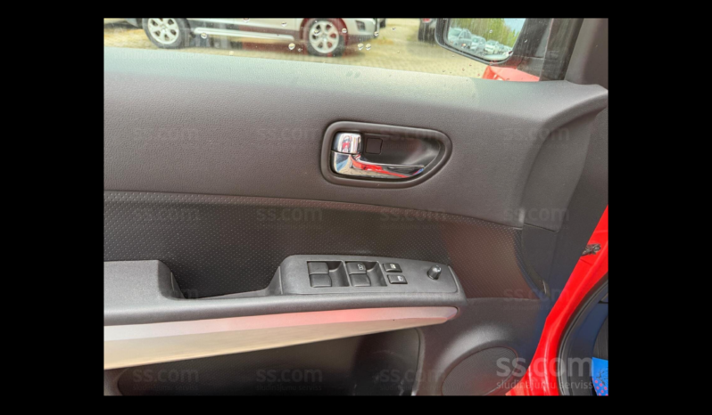 
								NISSAN X-TRAIL pilns									