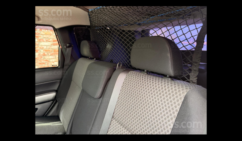 
								NISSAN X-TRAIL pilns									