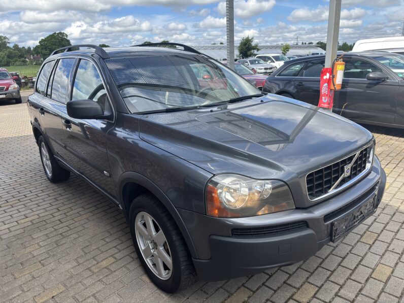
								VOLVO XC90 pilns									