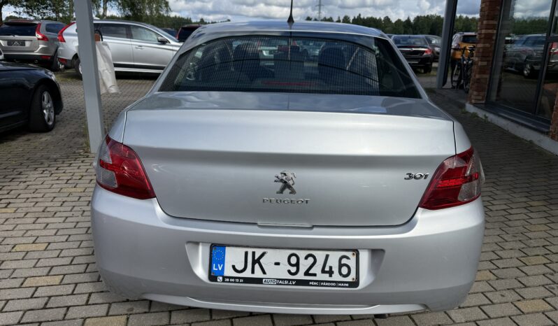 
								PEUGEOT 301 pilns									