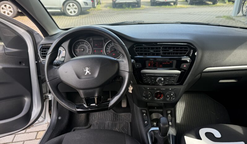 
								PEUGEOT 301 pilns									