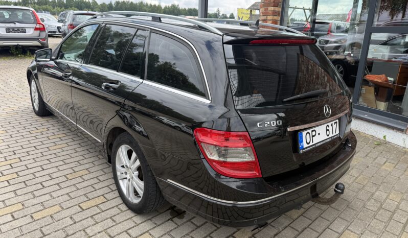 
								MERCEDES BENZ C200 CDI pilns									