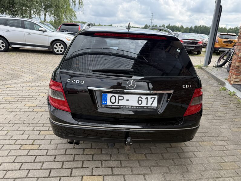 
								MERCEDES BENZ C200 CDI pilns									