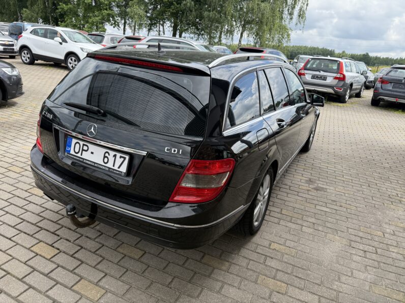 
								MERCEDES BENZ C200 CDI pilns									