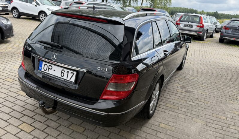 
								MERCEDES BENZ C200 CDI pilns									