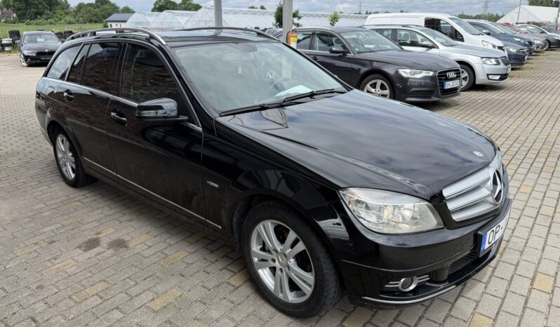 
								MERCEDES BENZ C200 CDI pilns									