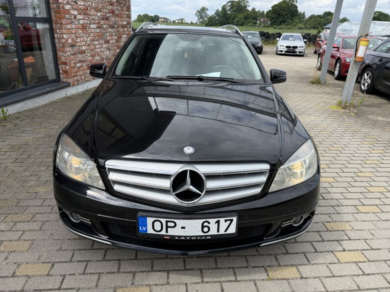 
								MERCEDES BENZ C200 CDI pilns									