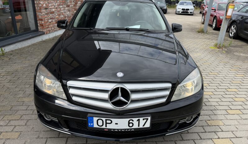
								MERCEDES BENZ C200 CDI pilns									