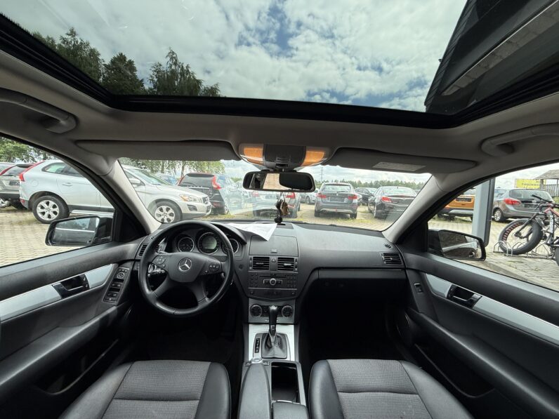 
								MERCEDES BENZ C200 CDI pilns									
