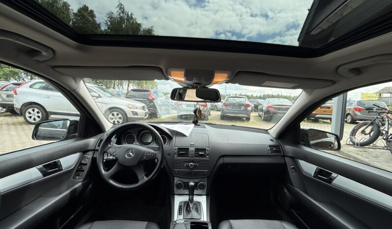 
								MERCEDES BENZ C200 CDI pilns									