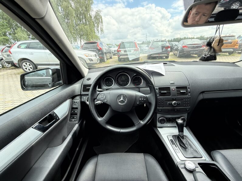 
								MERCEDES BENZ C200 CDI pilns									
