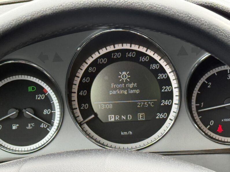 
								MERCEDES BENZ C200 CDI pilns									