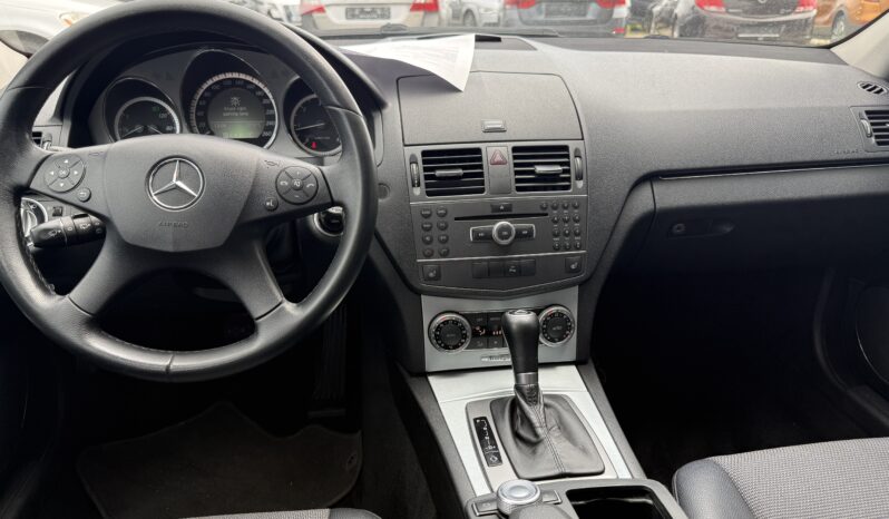 
								MERCEDES BENZ C200 CDI pilns									
