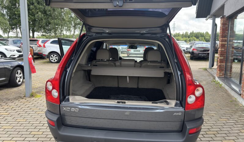 
								VOLVO XC90 pilns									