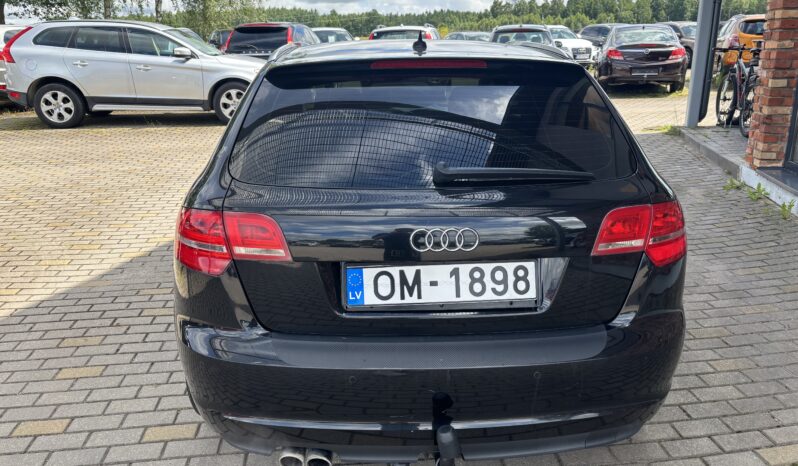 
								AUDI A3 pilns									