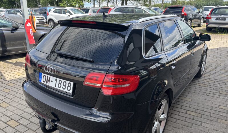 
								AUDI A3 pilns									