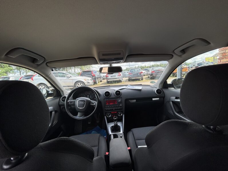 
								AUDI A3 pilns									