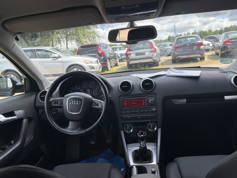 
								AUDI A3 pilns									