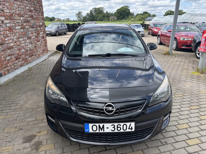 
								OPEL ASTRA SPORTS TOURER pilns									