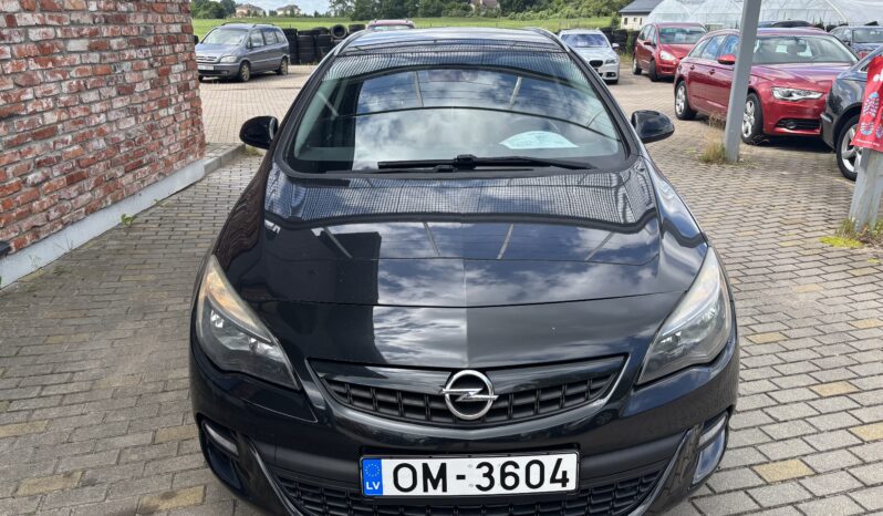 
								OPEL ASTRA SPORTS TOURER pilns									