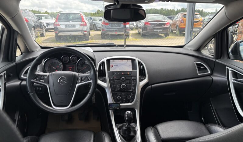 
								OPEL ASTRA SPORTS TOURER pilns									